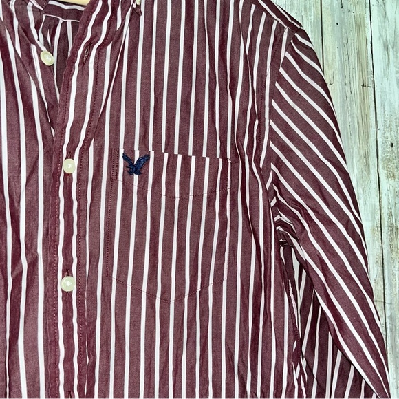 American Eagle Maroon Classic Fit Button Down - Picture 3 of 5